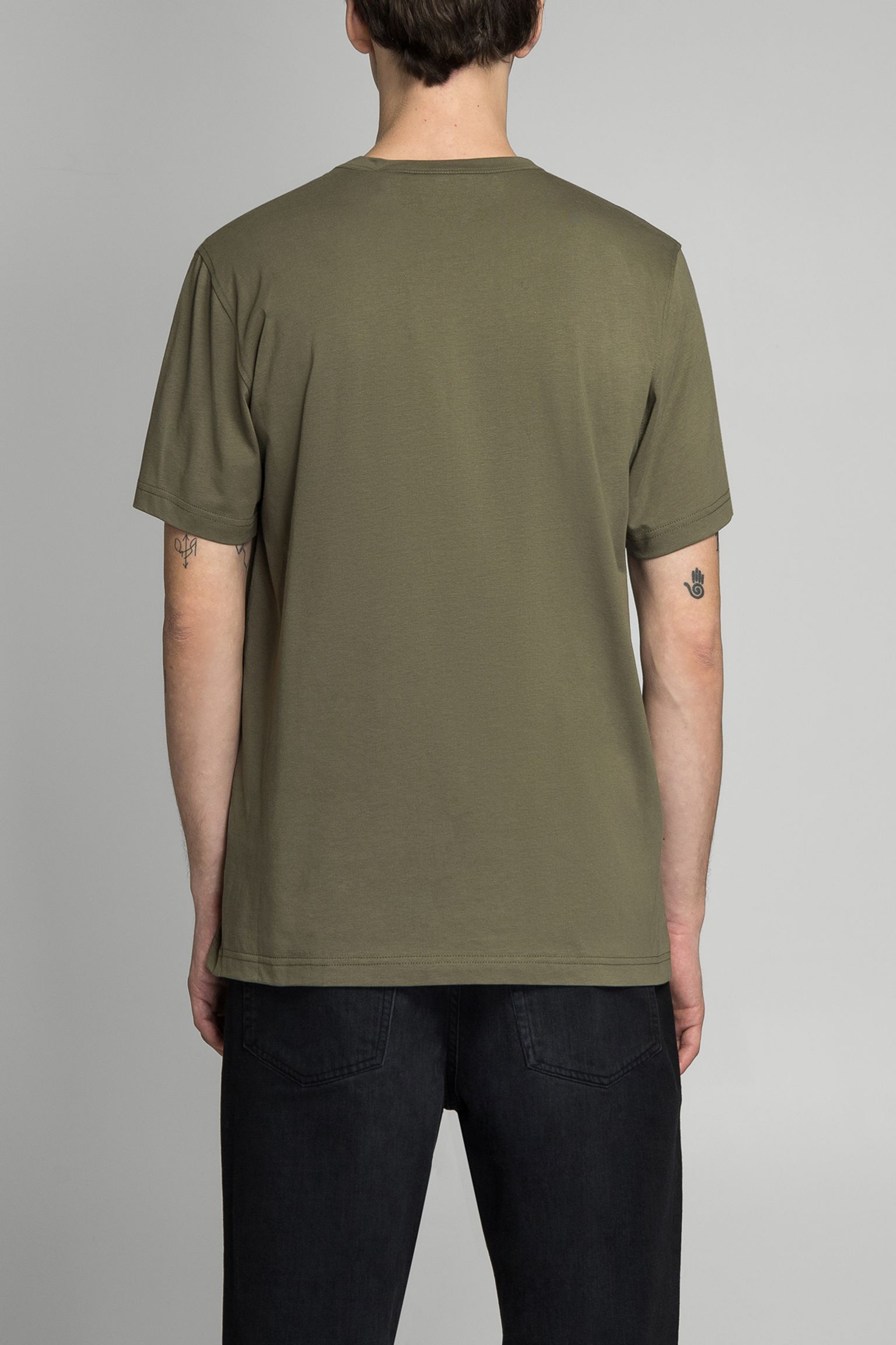 Стильные Футболка T-SHIRT