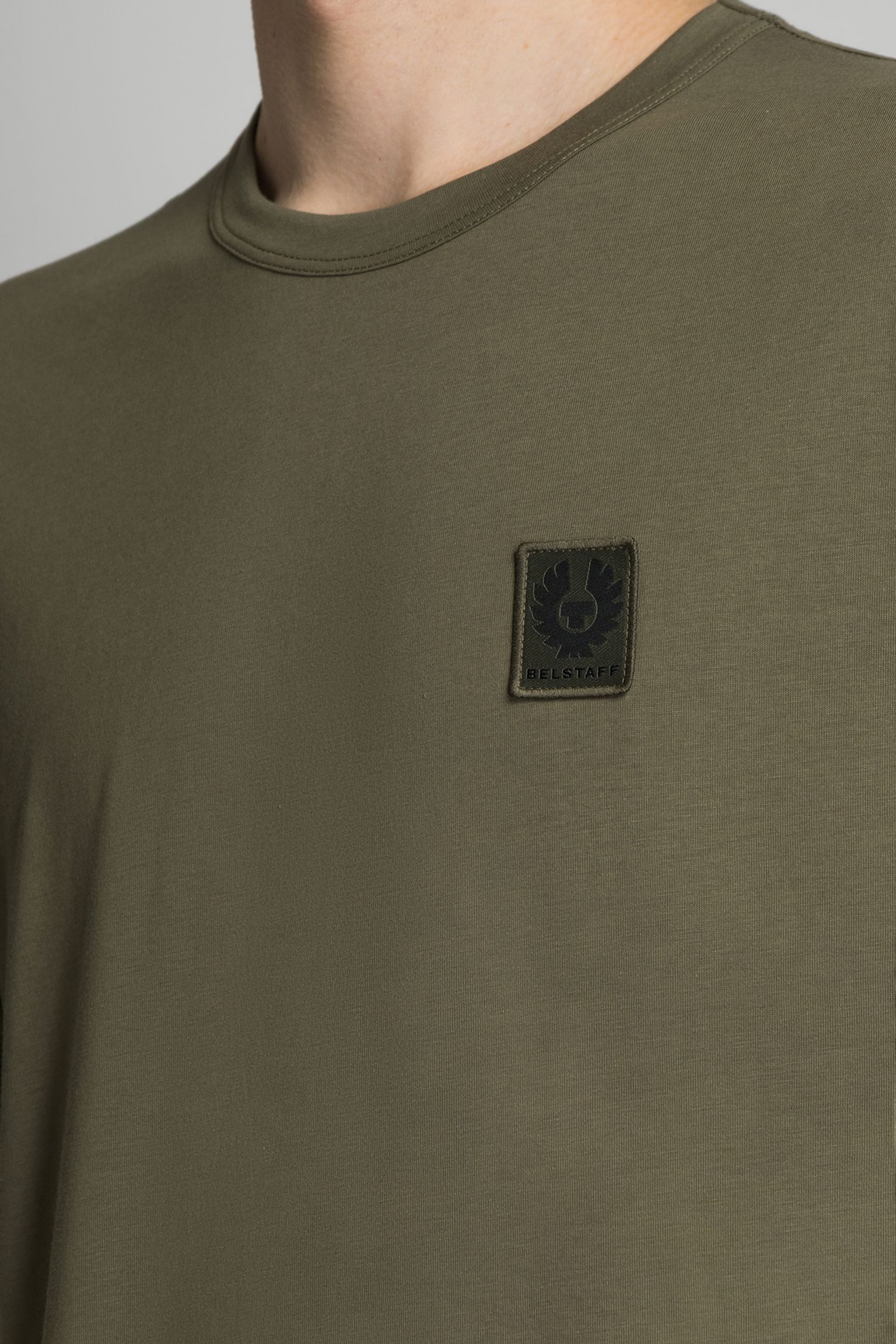 Широкий выбор Футболка T-SHIRT