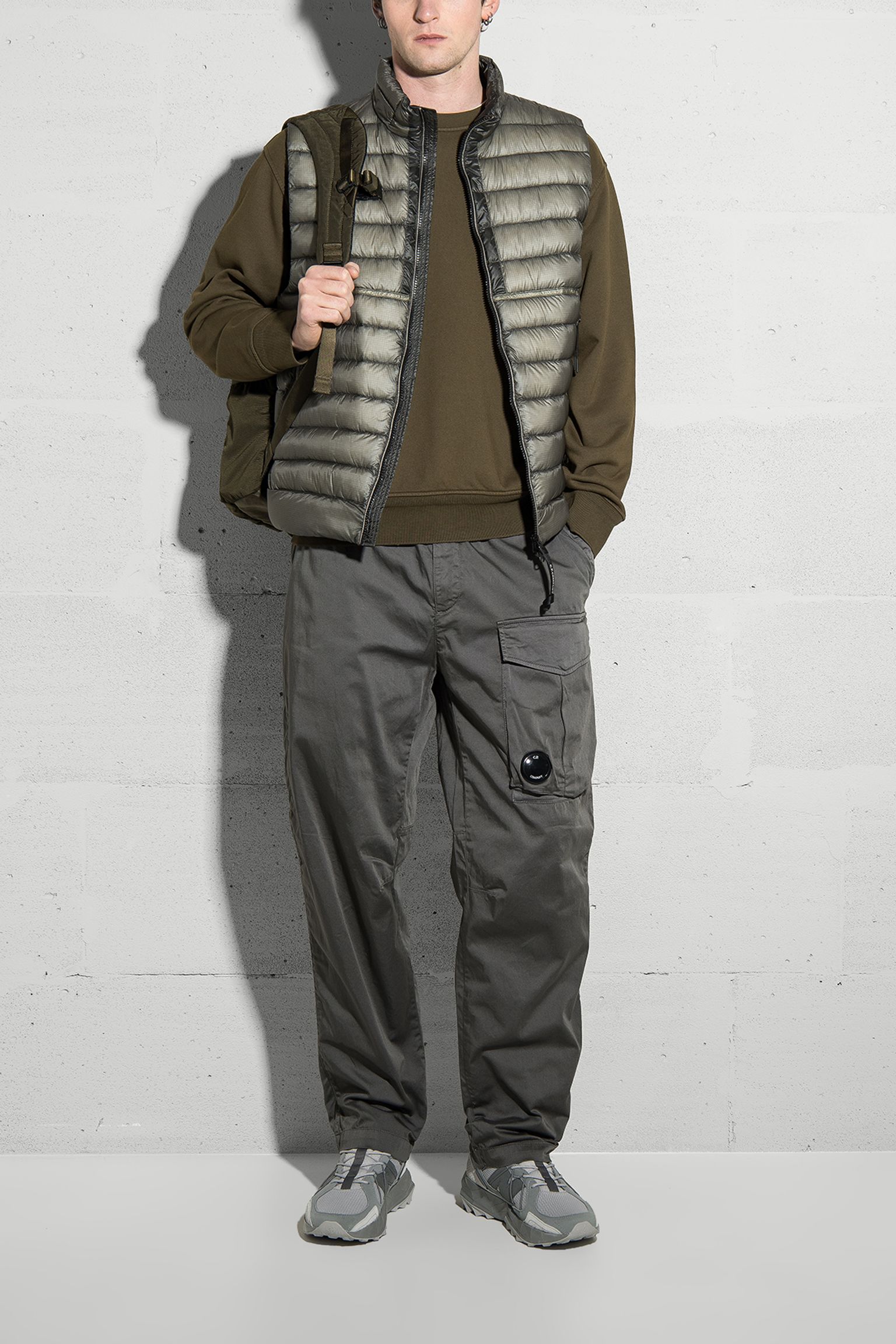 Брюки STRETCH SATEEN REGULAR CARGO PANTS купить в Украине