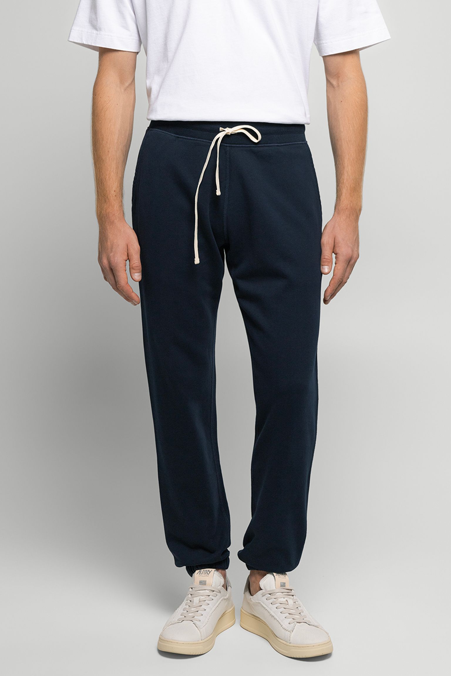Спортивные брюки REIGNING CHAMP CUFFED SWEATPANT с доставкой