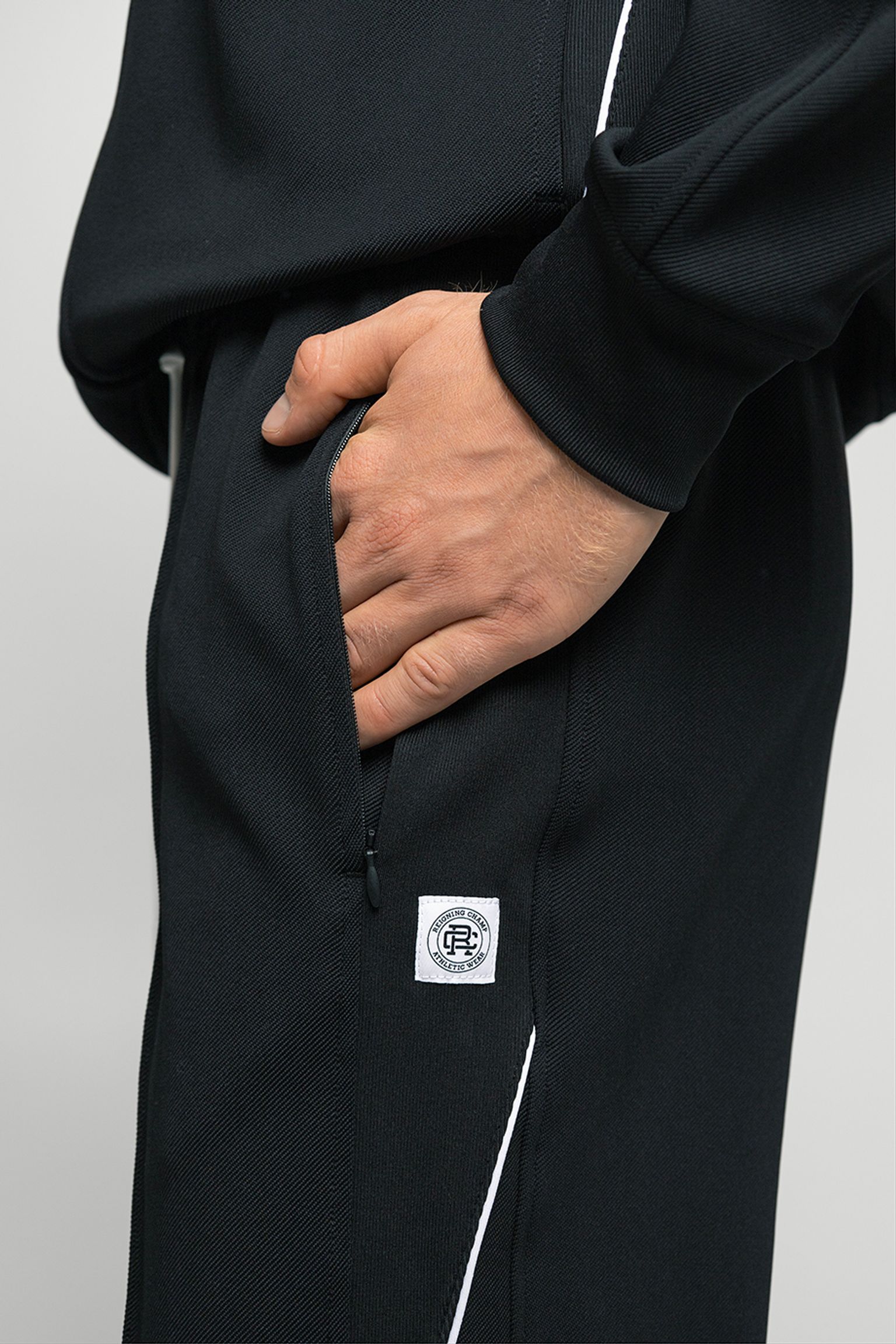 Широкий выбор Спортивные брюки REIGNING CHAMP STRETCH TWILL TRACK PANT
