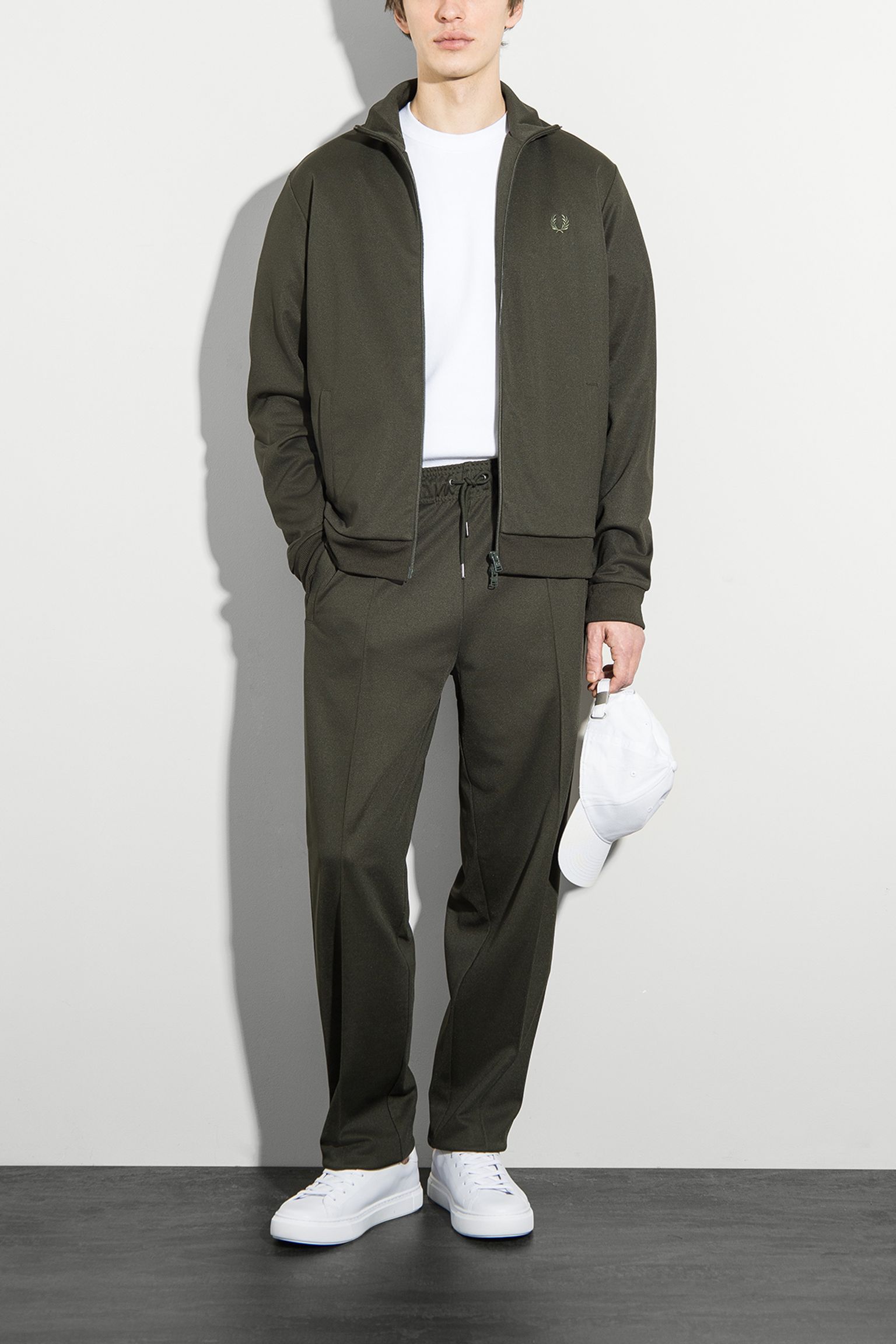 Спортивные брюки TAPE DETAIL TRACK PANT купить в Украине
