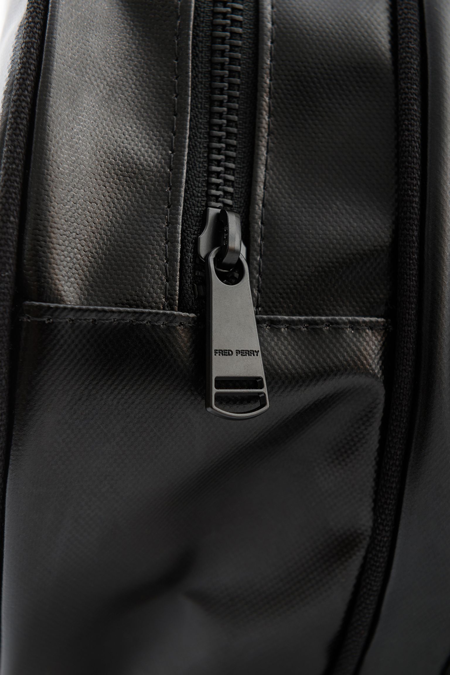 Широкий вибір Сумка TONAL CLASSIC BARREL BAG