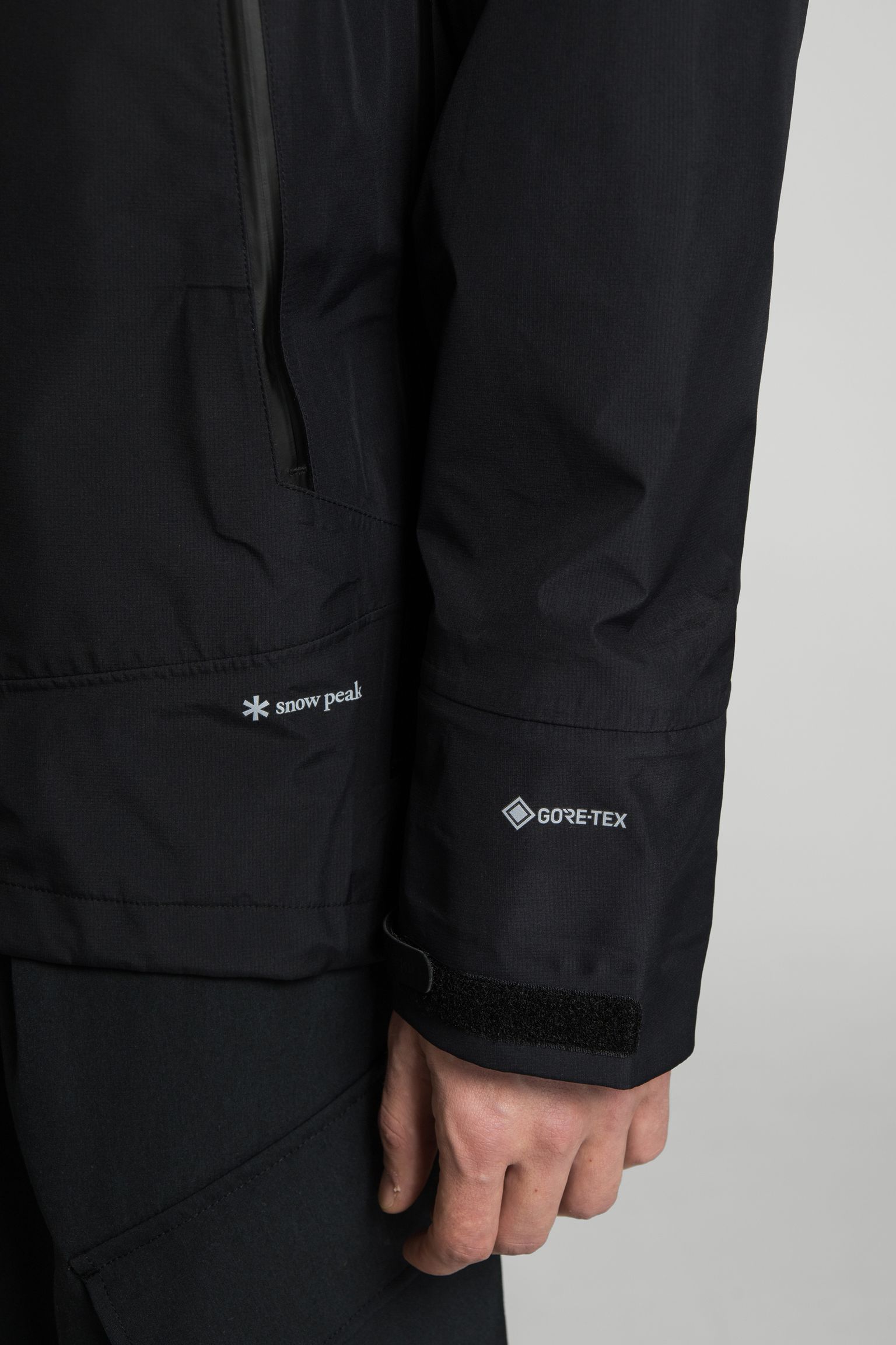 Широкий выбор Куртка GORE-TEX Rain