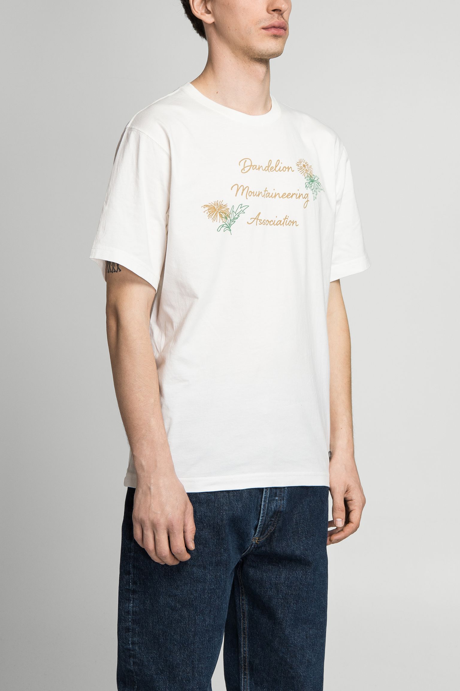 Universal Works x FLOWER MOUNTAIN Футболка Dandelion с доставкой