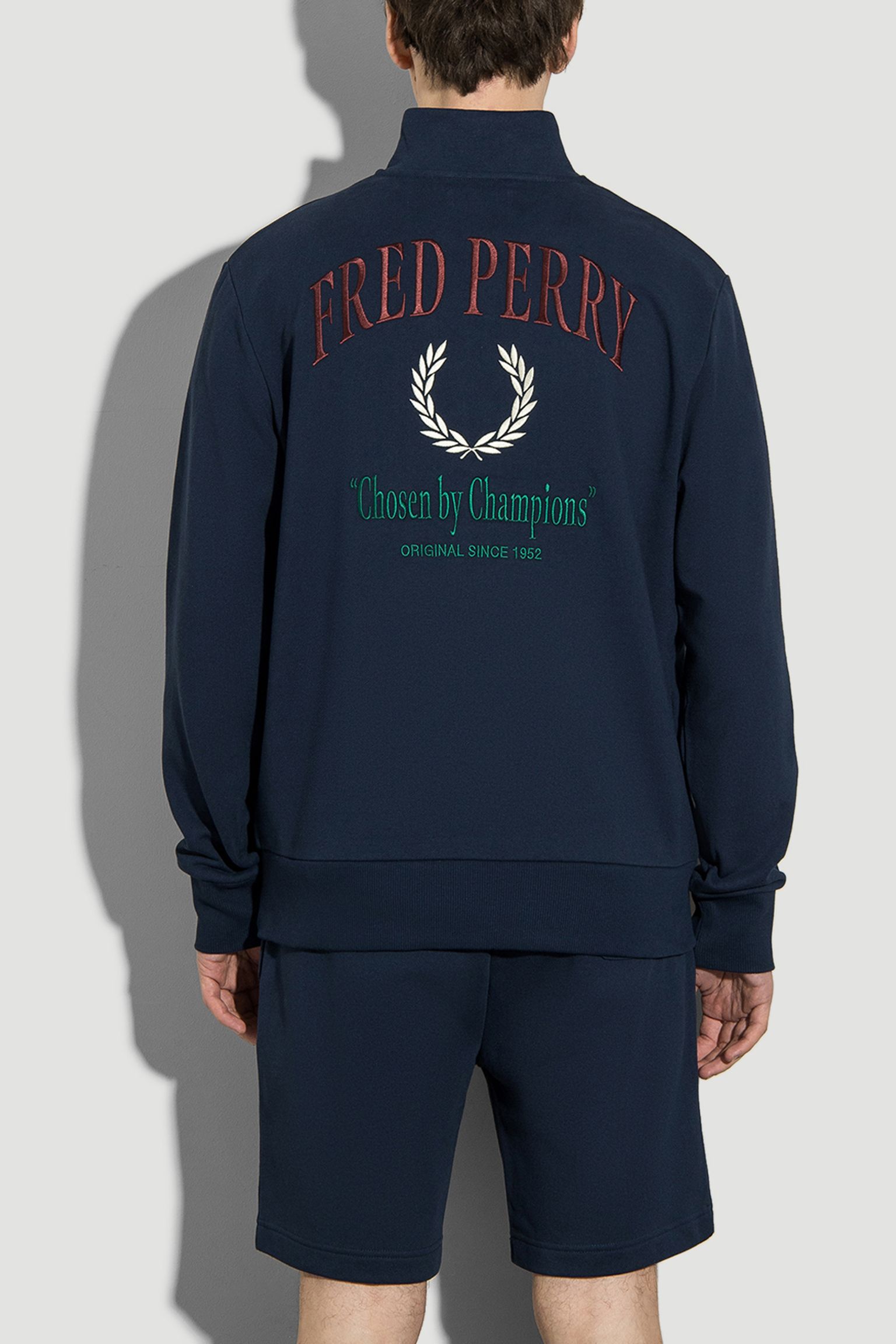 Стильные Свитшот EMBROIDERED CHAMPION HALF