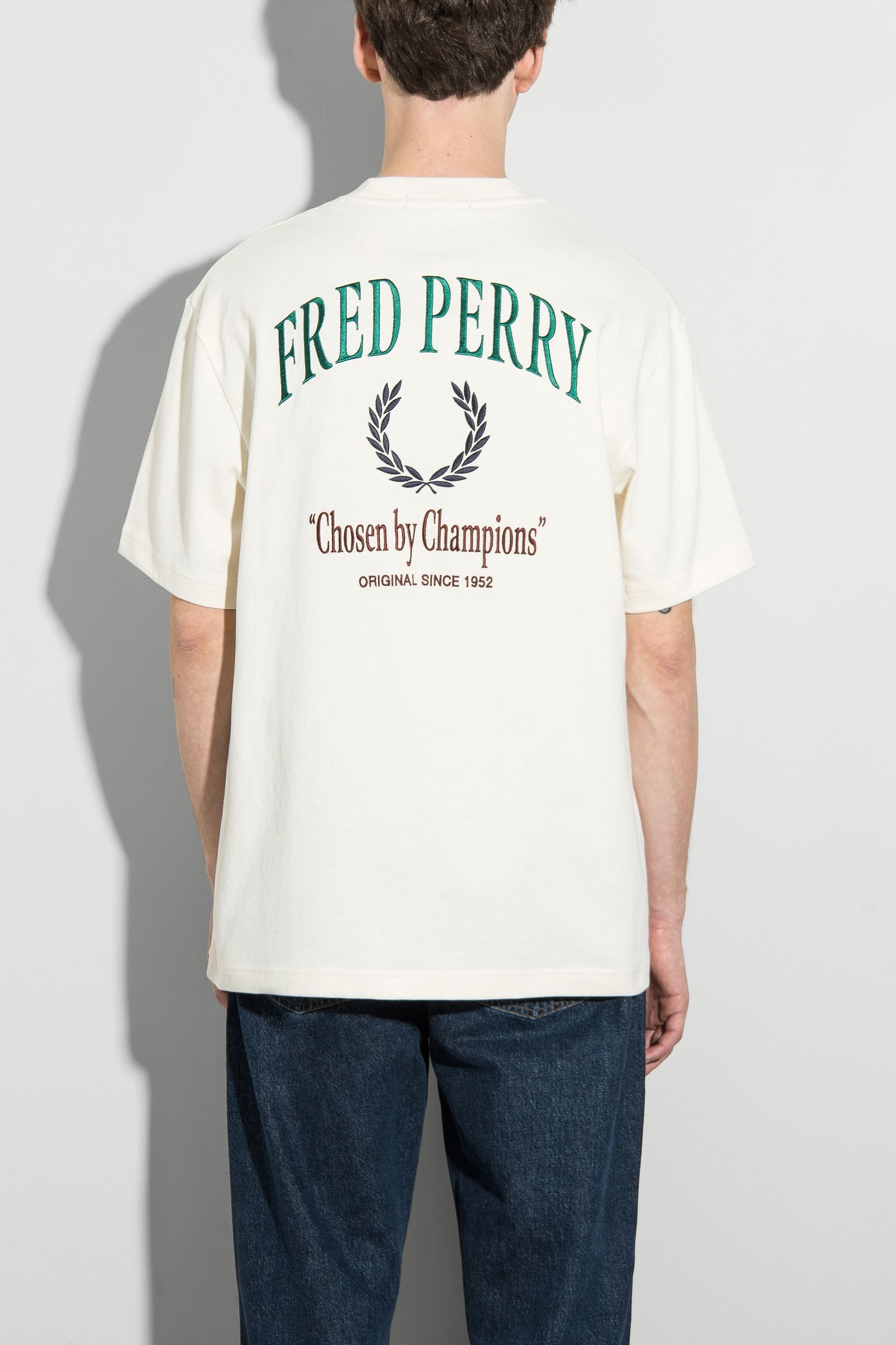 Стильні Футболка EMBROIDERED CHAMPION T-SHIRT