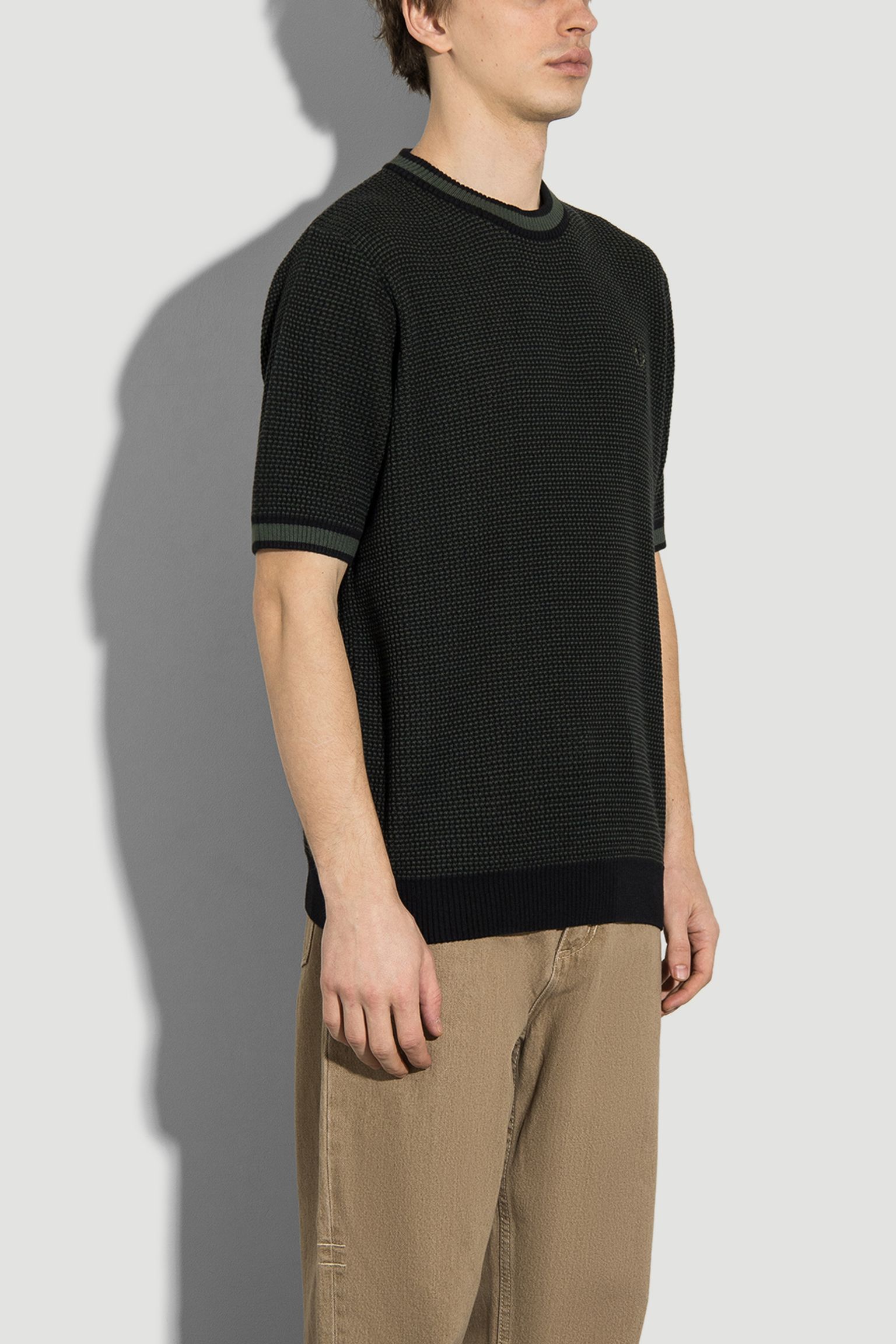Футболка TEXTURED KNITTED з доставкою
