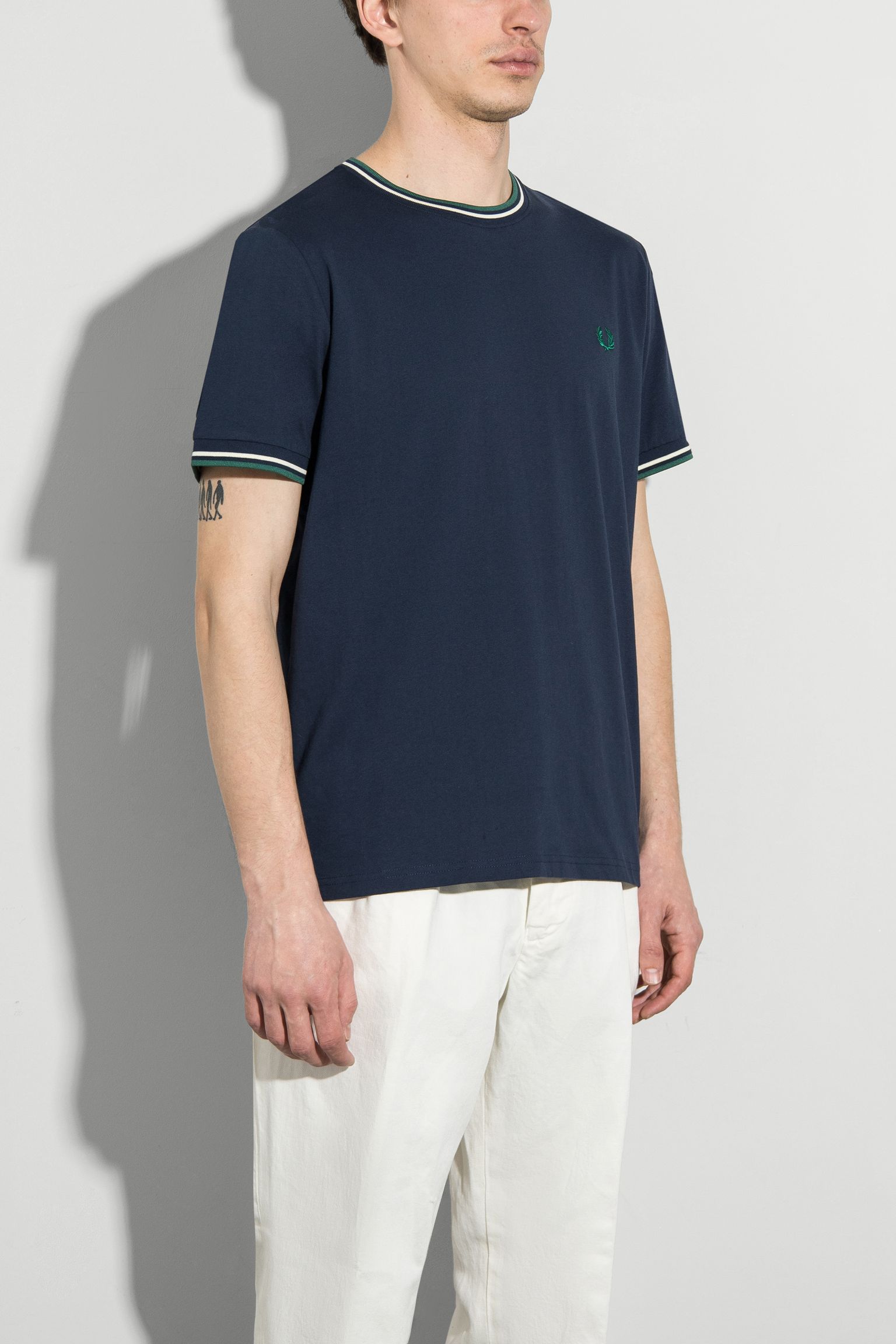 Футболка TWIN TIPPED T-SHIRT с доставкой