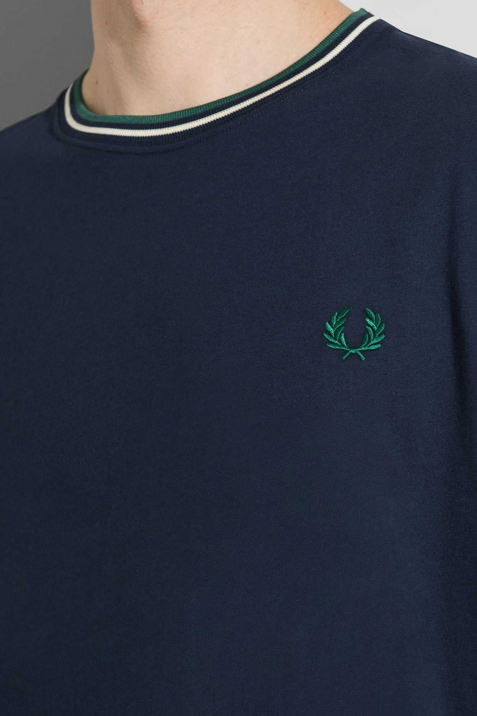 Широкий выбор Футболка TWIN TIPPED T-SHIRT