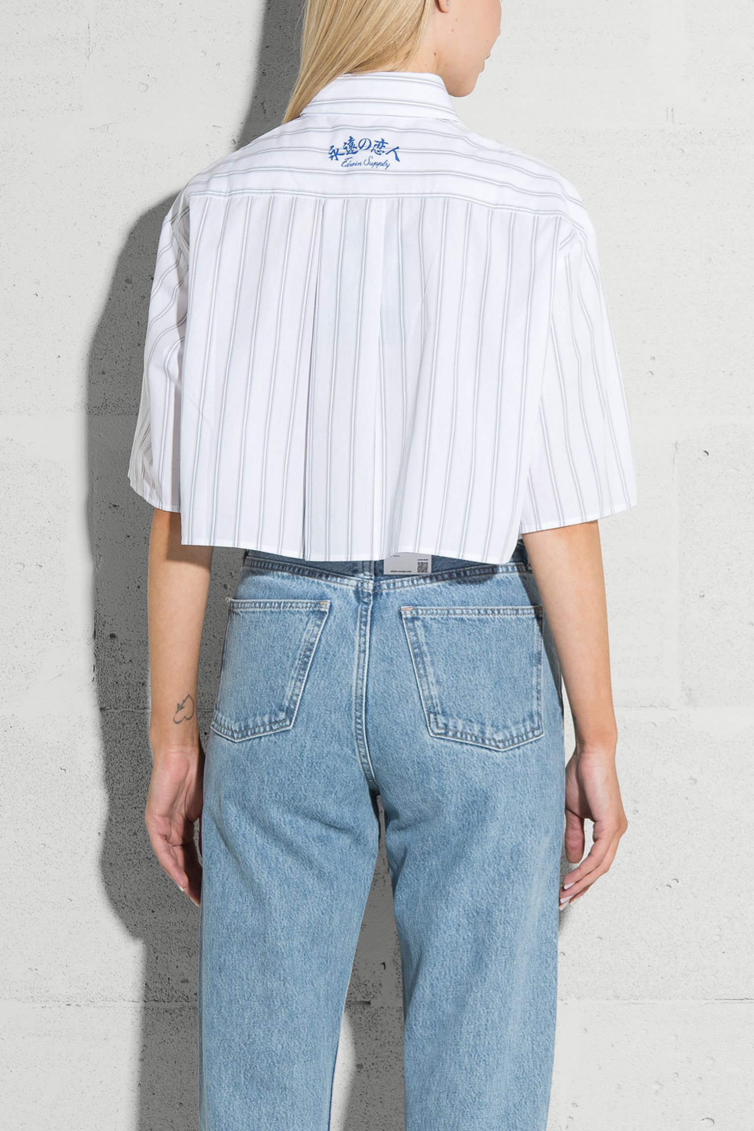 Стильные Рубашка с коротким рукавом W Alix Shirt SS Grey/White garment washed