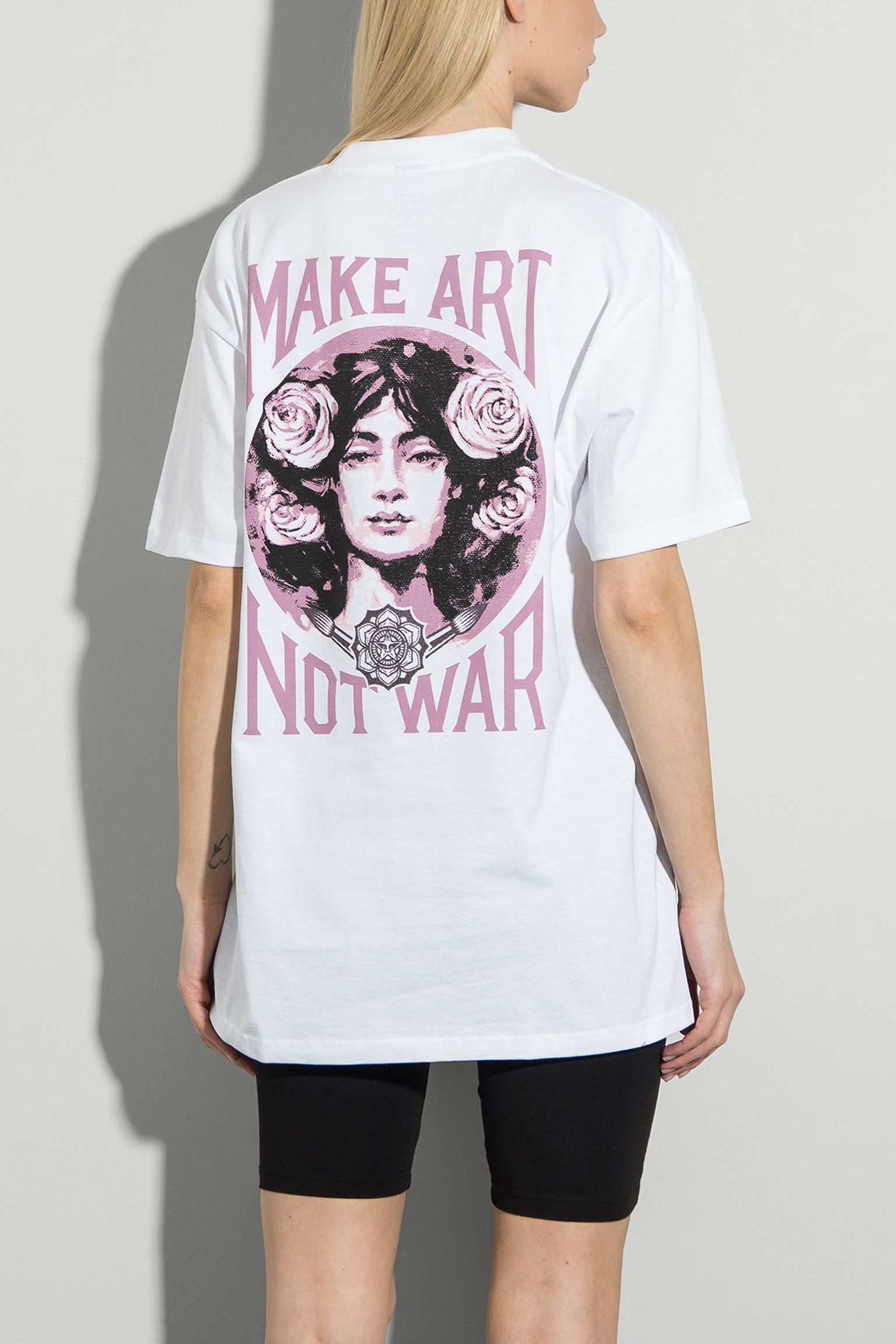 Футболка MAKE ART NOT WAR