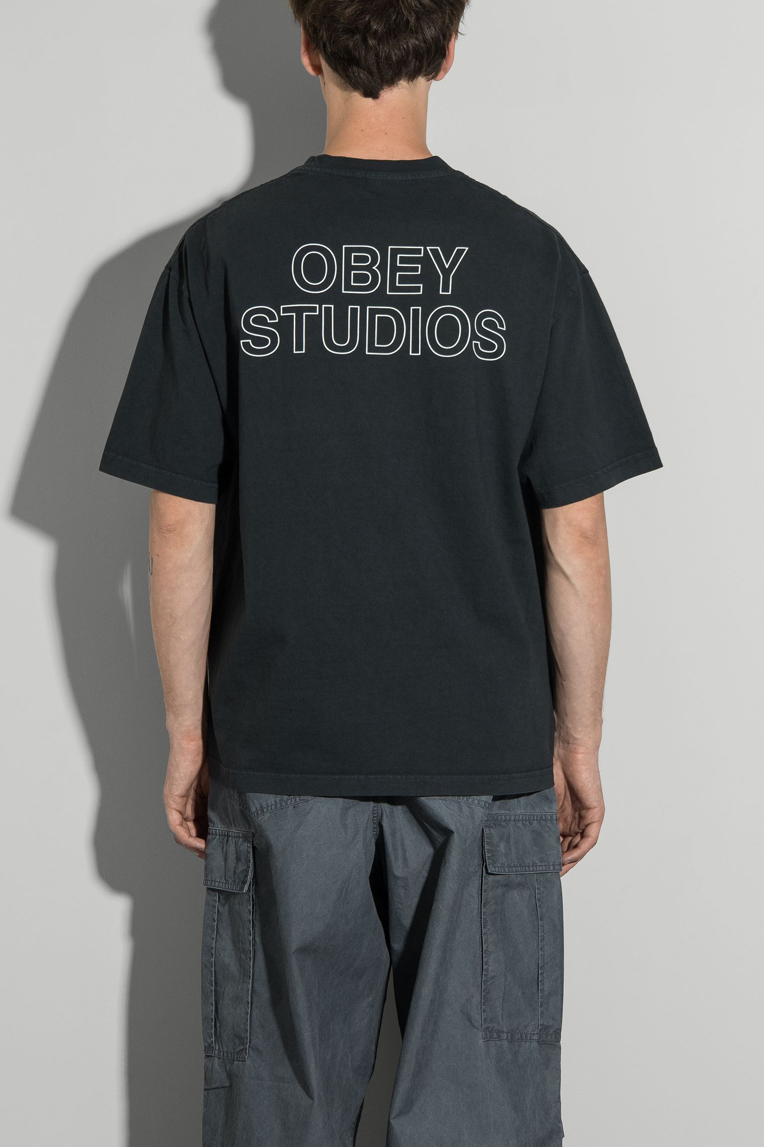 Футболка STUDIOS OUTLINE