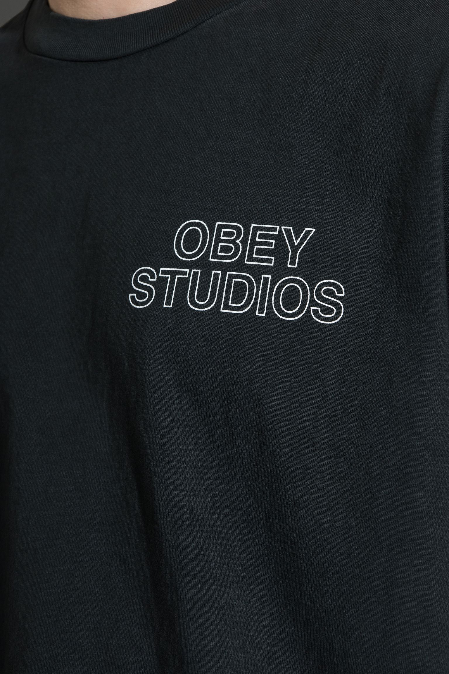 Футболка STUDIOS OUTLINE