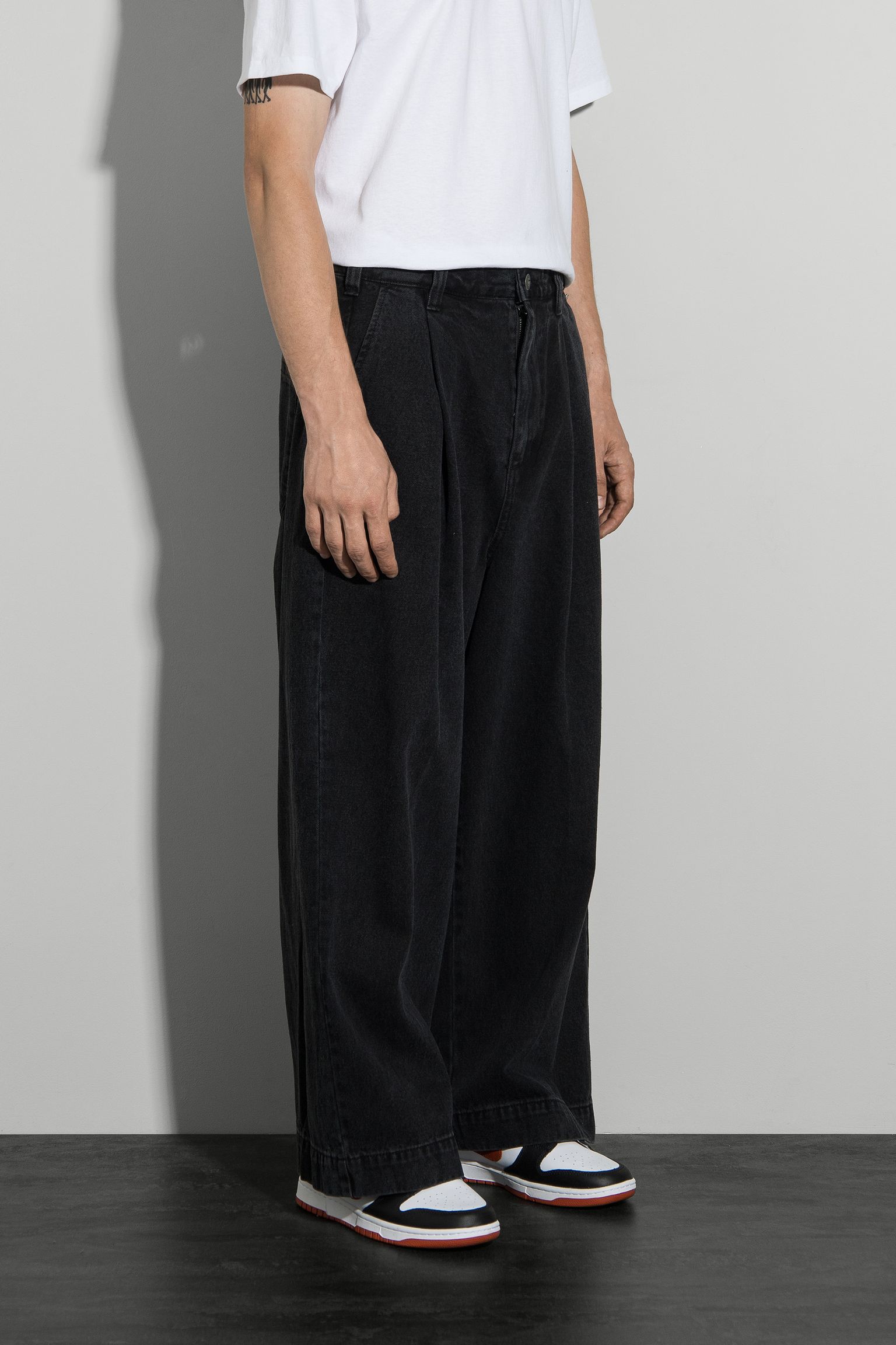 Джинсы OLIVER PLEATED