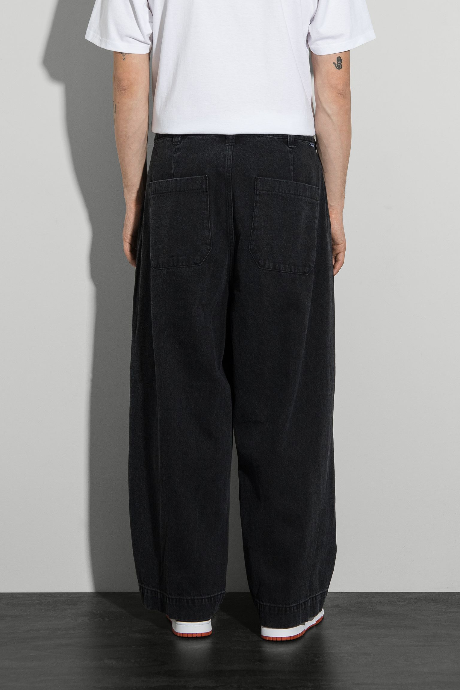 Джинсы OLIVER PLEATED