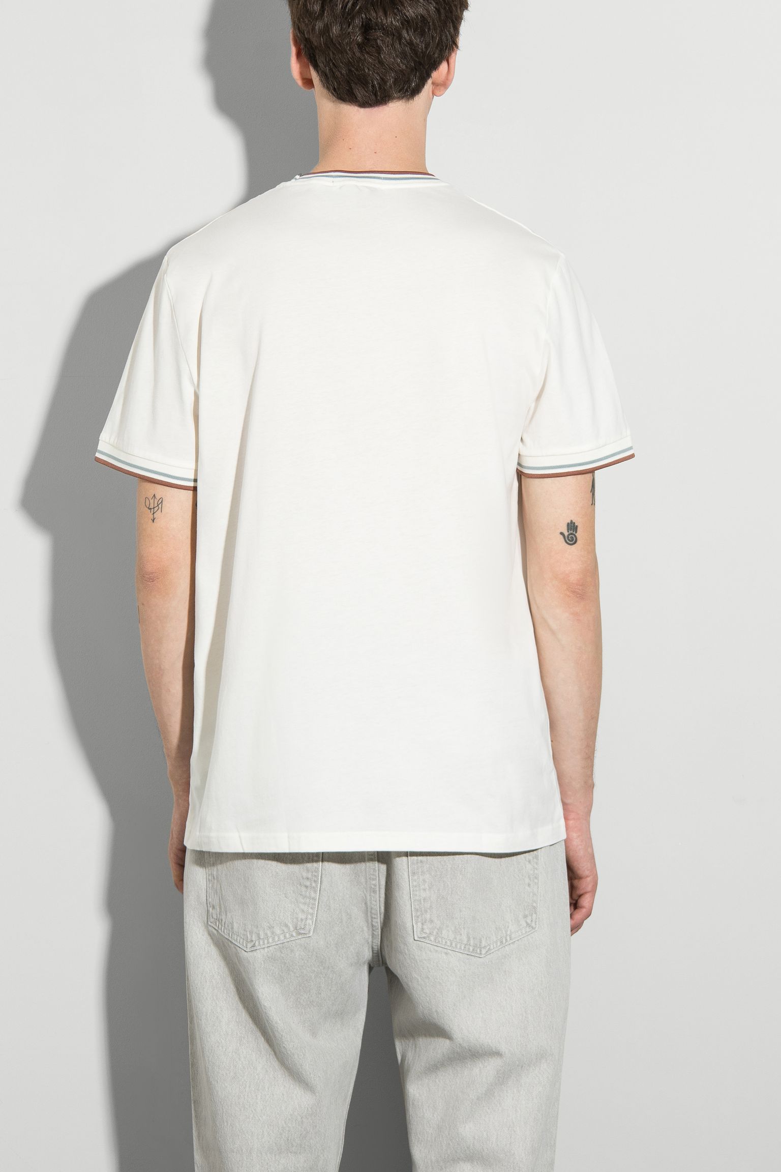Стильные Футболка TWIN TIPPED T-SHIRT