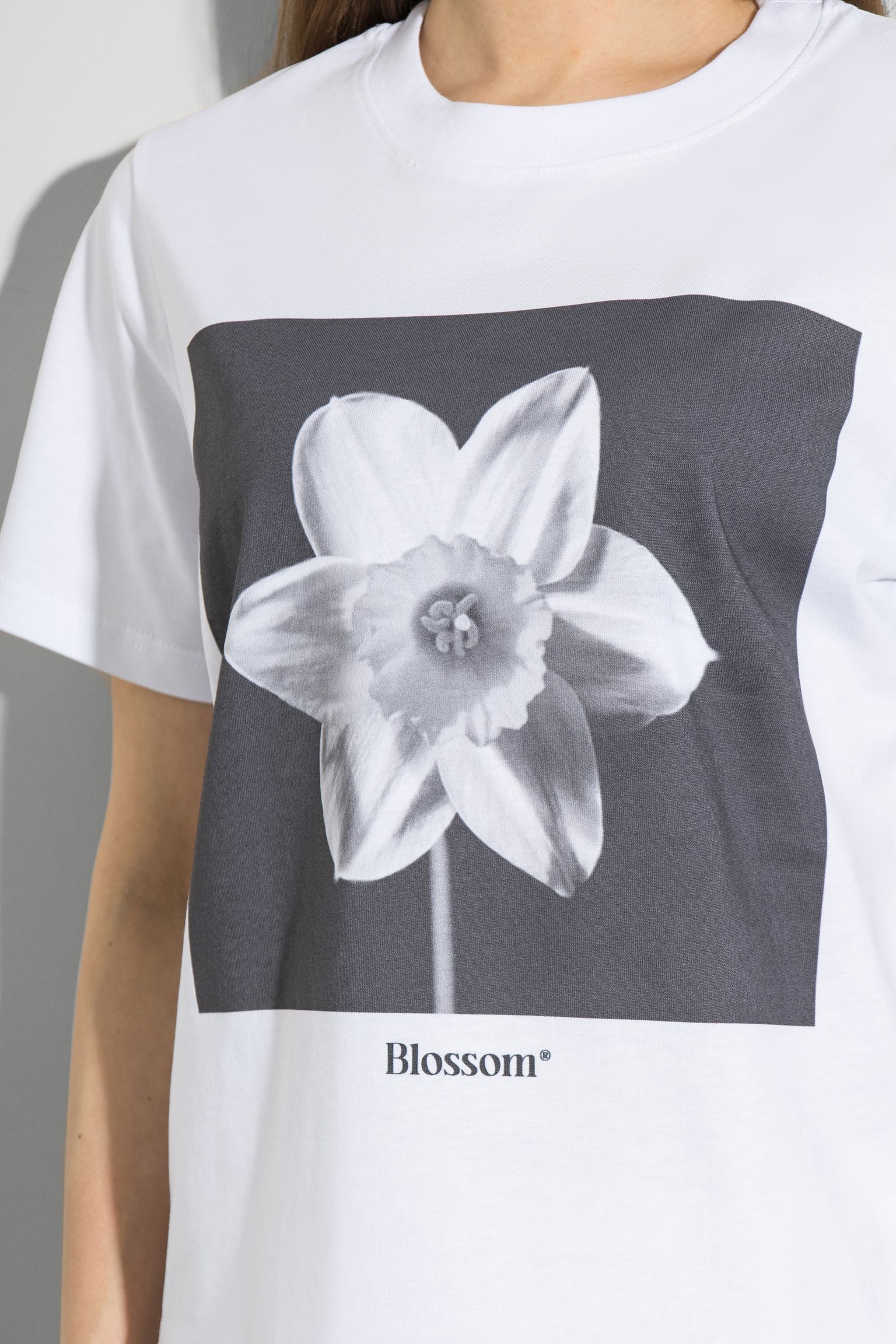 Широкий выбор Футболка BLOSSY