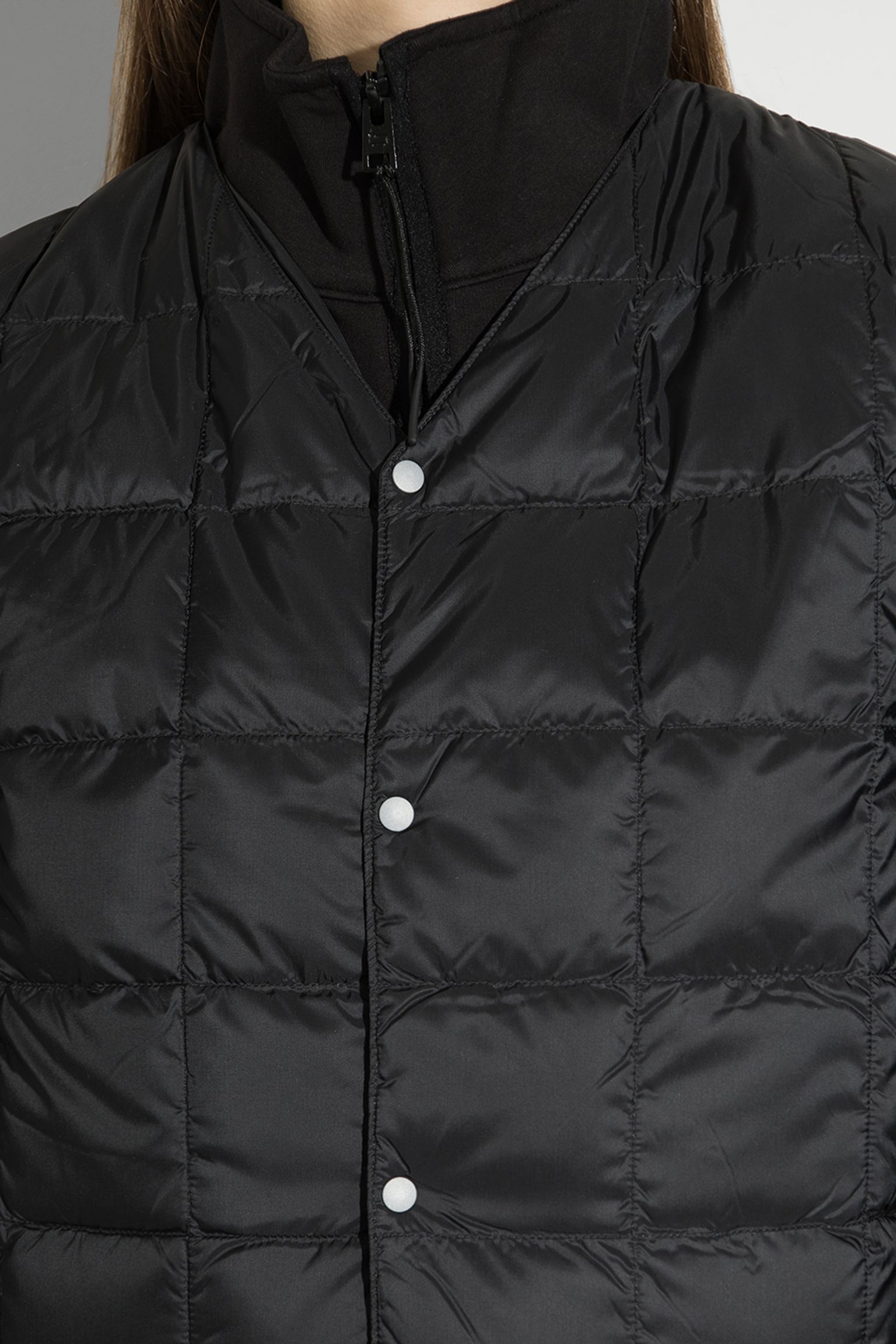 Широкий выбор Жилет пуховой  V NECK BUTTON DOWN VEST