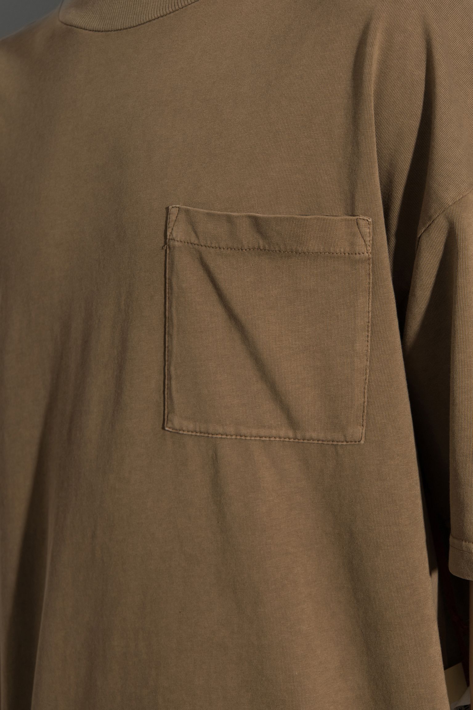 Стильні Футболка ASH POCKET