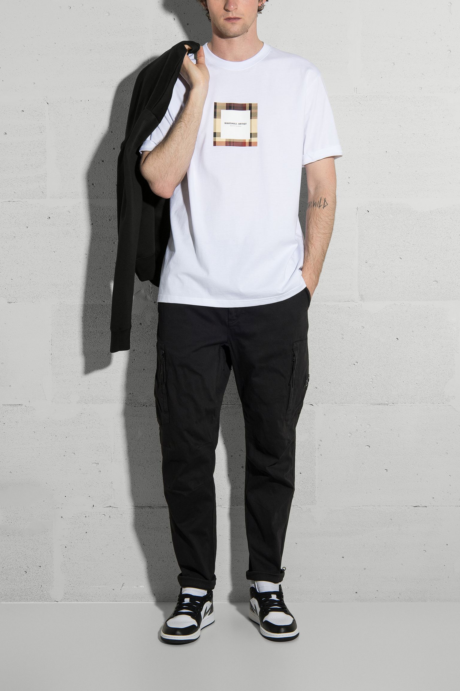 Футболка U.K.ism BOX LOGO