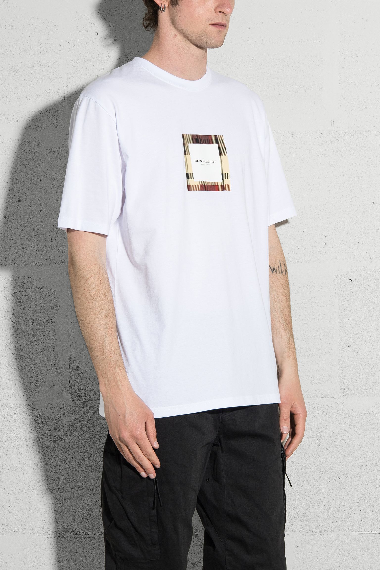 Футболка U.K.ism BOX LOGO